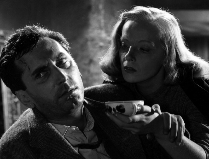 Kadr z filmu "Pętla" w reżyserii Wojciecha Jerzego Hasa, 1957. Na zdjęciu: Gustaw Holoubek i Aleksandra Śląska jako Krystyna, fot. Polfilm/East News